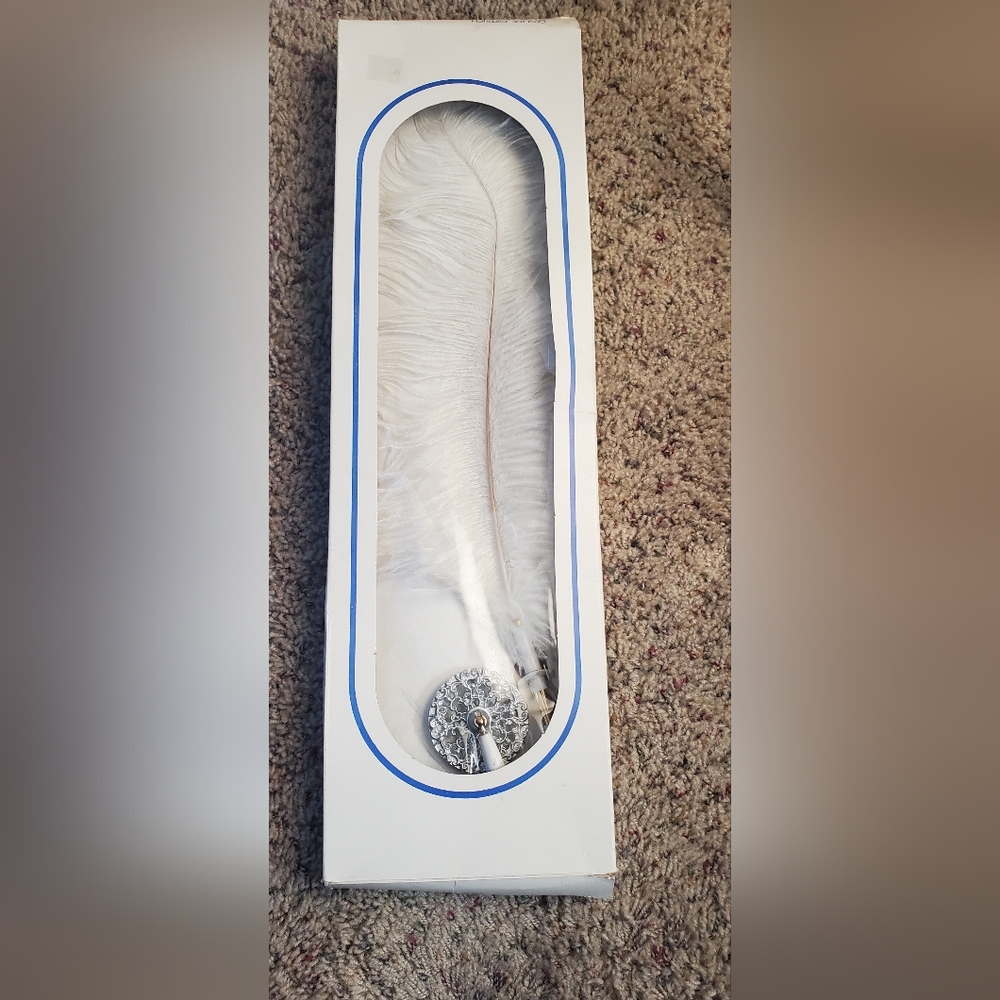 Vintage feather pen and base 70's/80's in original box